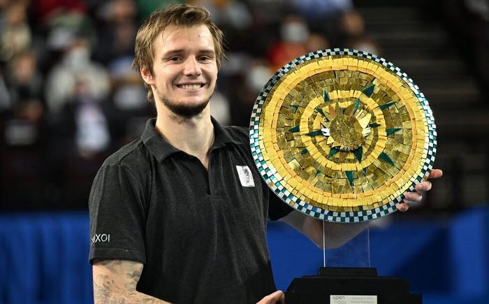 西效应对北 西效应对北